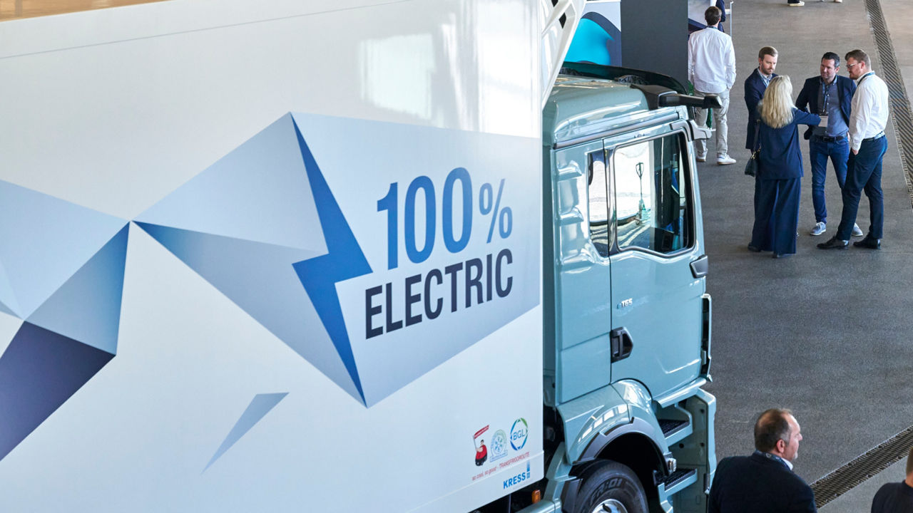 100 % electric truck